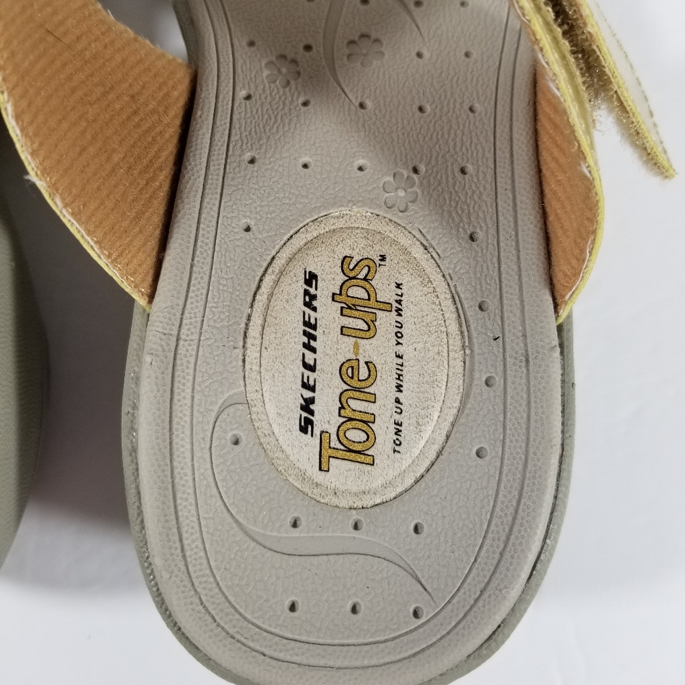 Skechers Tone Ups Sandals Women's Size 9 Thong Bright Gold Wedge Heel - Picture 7 of 9